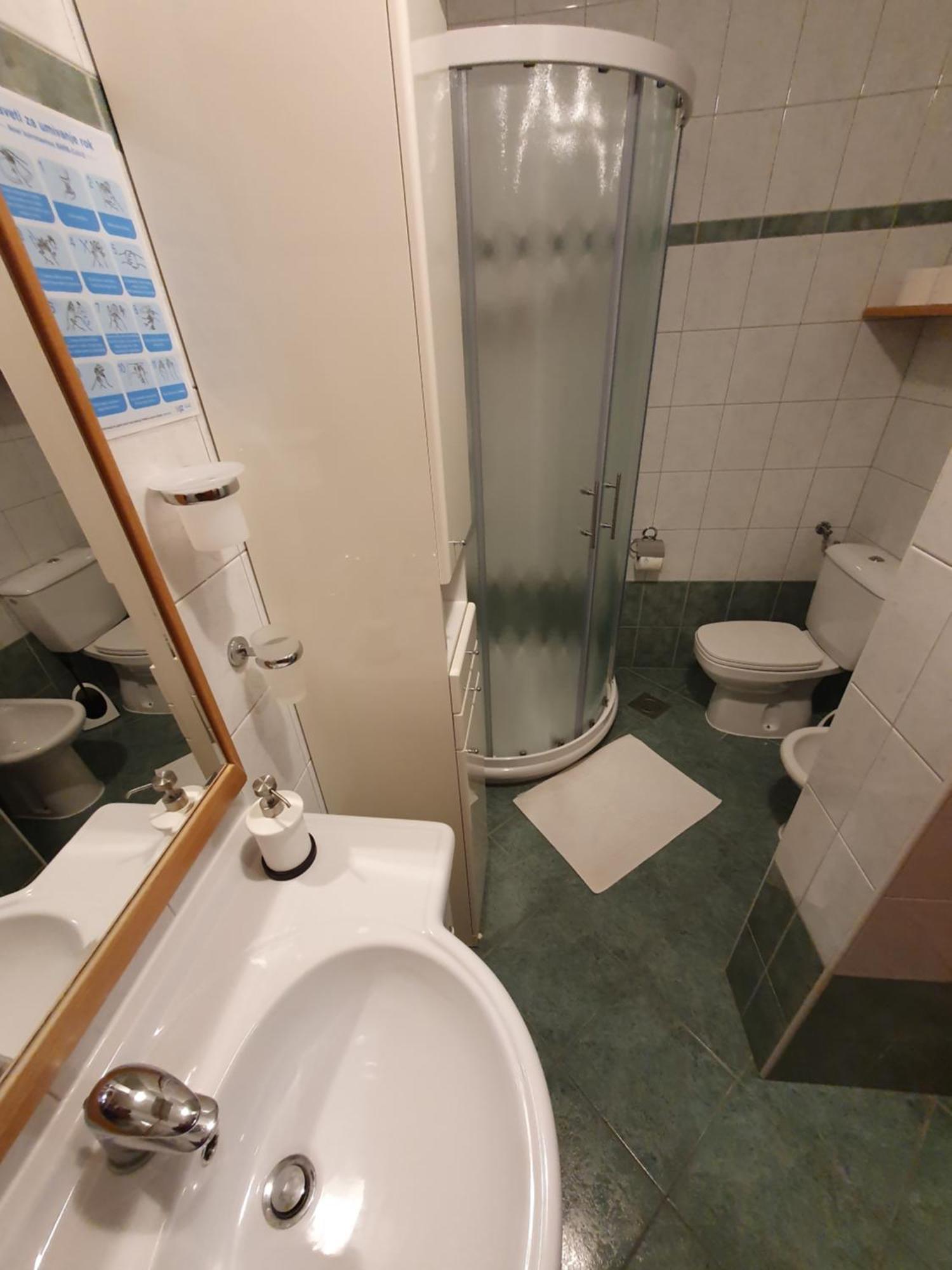 Miskar Rooms Церкниця Номер фото