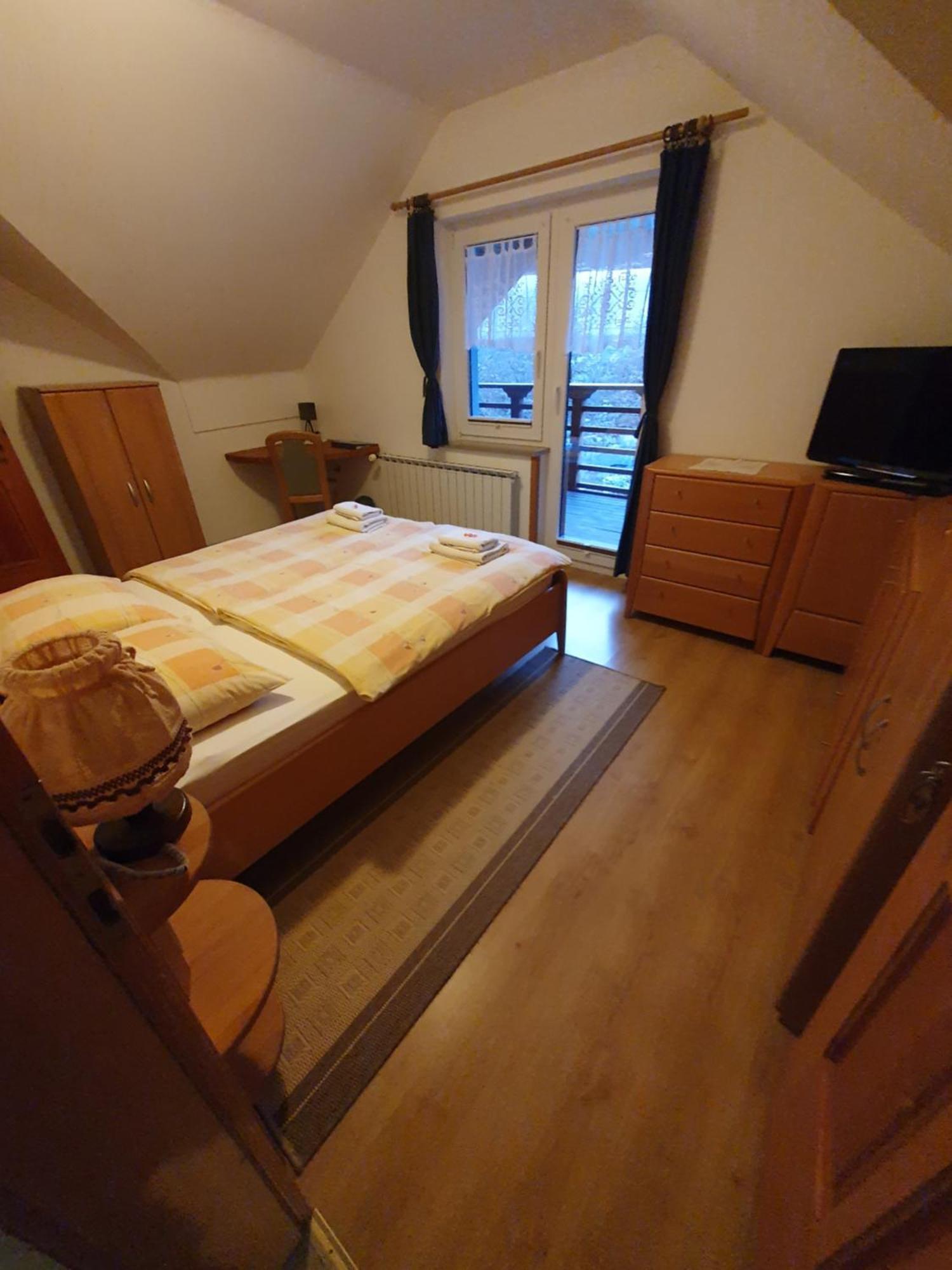 Miskar Rooms Церкниця Номер фото