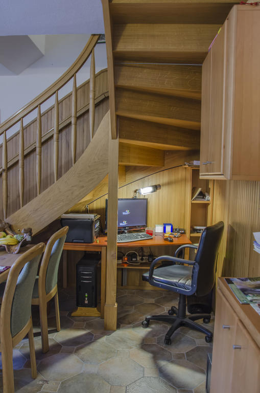 Miskar Rooms Церкниця Екстер'єр фото